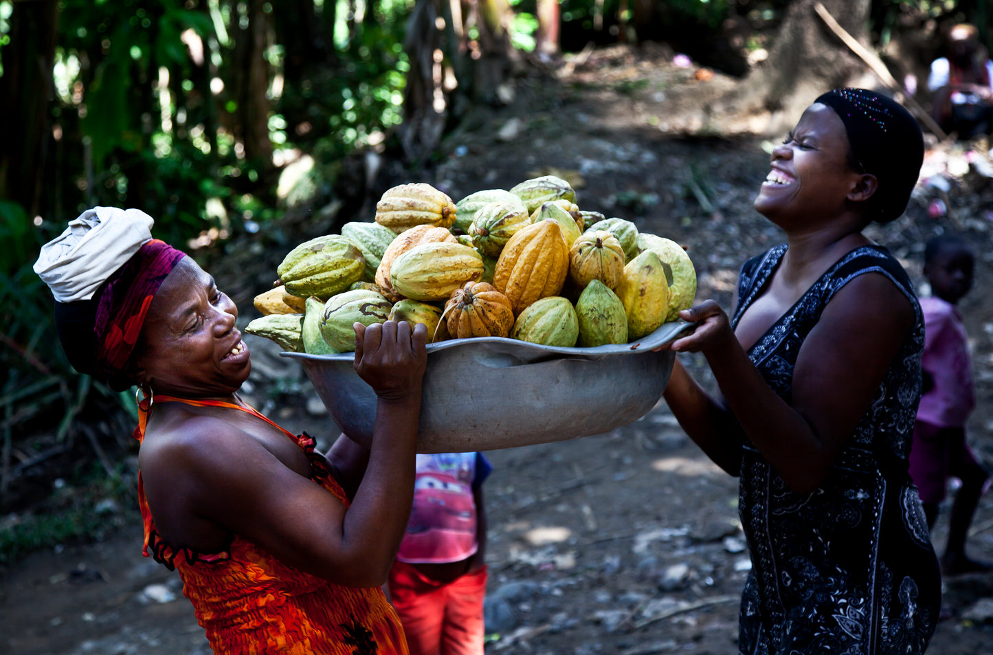 Askanya Chocolates pays local Haitian farmers 2 to 3 times the going rate